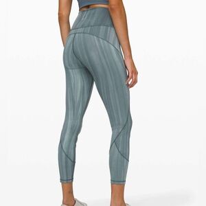 Lululemon In Movement Tight 25" *Everlux